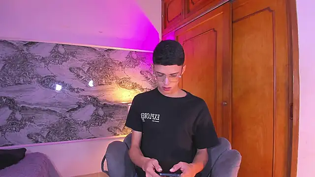 BILLY JAMEES online show from 5, 2, 2026