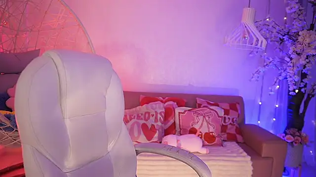 JadeSummerr online show from 9, 6, 2026