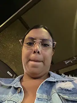 Snapshot of LICEET chatting on 1, 10, 2025 LICEET online show from 1, 10, 2025