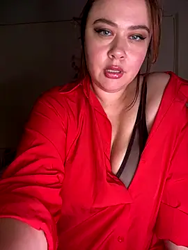 maddy Bloomm online show from 3, 12, 2025