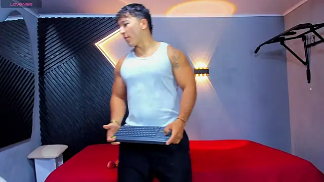 Snapshot of Horny_nick18 chatting on 1, 6, 2026 Horny nick18 online show from 1, 6, 2026