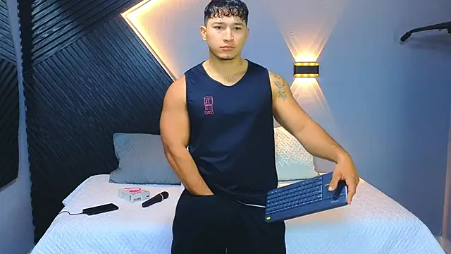 Horny nick18 online show from 14, 2, 2026