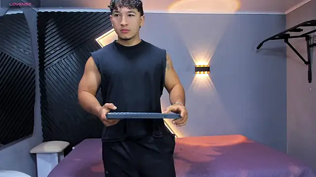 Snapshot of Horny_nick18 chatting on 29, 4, 2026 Horny nick18 online show from 29, 4, 2026