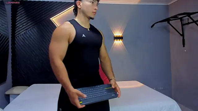 Snapshot of Horny_nick18 chatting on 11, 5, 2026 Horny nick18 online show from 11, 5, 2026