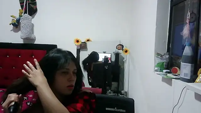 MiaRobertz  online show from 9, 3, 2026