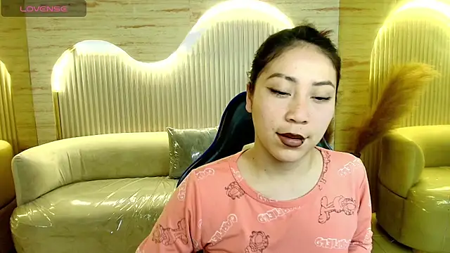 valentina r  online show from 1, 4, 2026