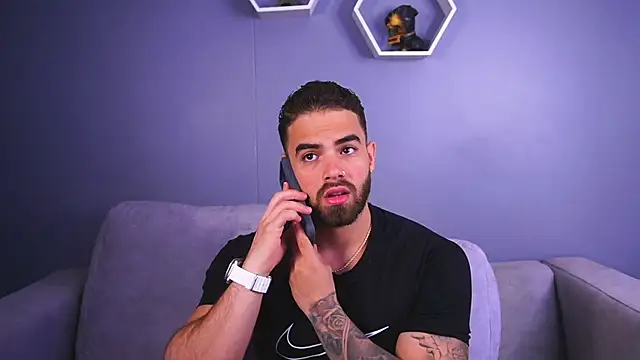 Paul Phoenix online show from 17, 11, 2025