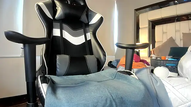 Adhara7 online show from 20, 10, 2025