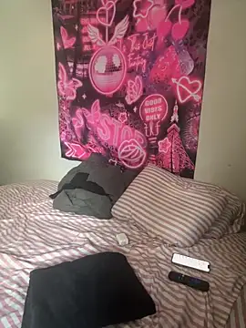 PrettyBabriexox online show from 17, 4, 2026