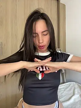 karinasantos  online show from 9, 5, 2026