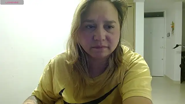 Snapshot of haashkyo chatting on 12, 5, 2026 haashkyo online show from 12, 5, 2026