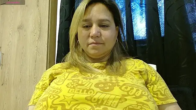 Snapshot of haashkyo chatting on 23, 5, 2026 haashkyo online show from 23, 5, 2026