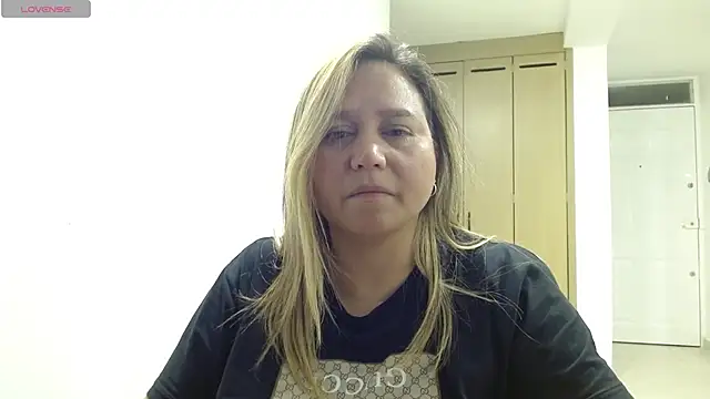 Snapshot of haashkyo chatting on 10, 6, 2026 haashkyo online show from 10, 6, 2026