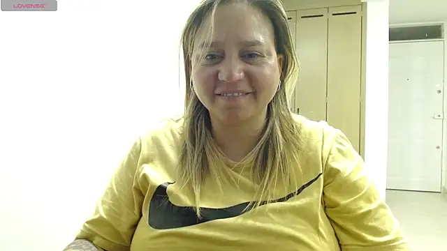 Snapshot of haashkyo chatting on 17, 6, 2026 haashkyo online show from 17, 6, 2026