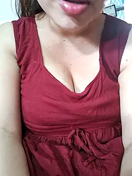 Snapshot of babyjunee12 chatting on 4, 2, 2026 babyjunee12 online show from 4, 2, 2026