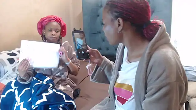 Snapshot of EbonyEssence chatting on 3, 6, 2026 EbonyEssence online show from 3, 6, 2026
