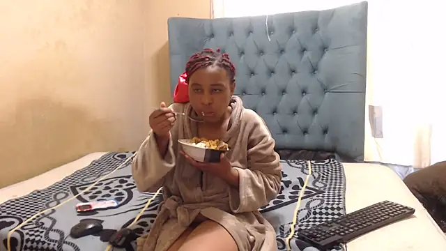 Snapshot of EbonyEssence chatting on 17, 5, 2026 EbonyEssence online show from 17, 5, 2026