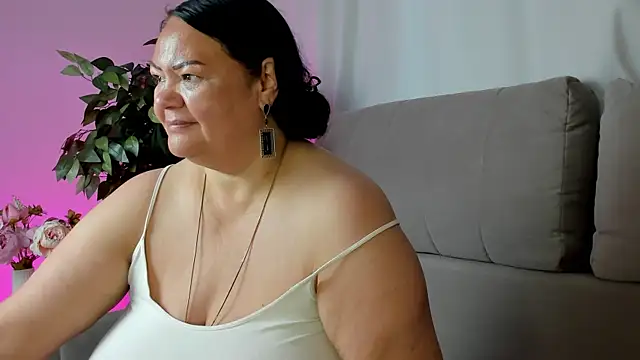 Snapshot of sandra_jackson chatting on 14, 7, 2026 sandra jackson online show from 14, 7, 2026
