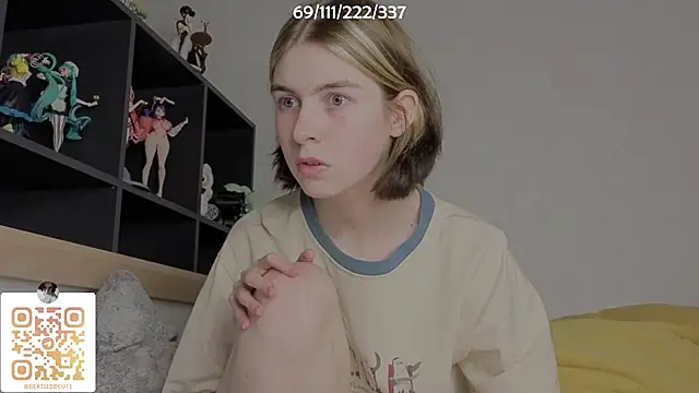 Snapshot of bertamimi chatting on 1, 10, 2025 bertamimi online show from 1, 10, 2025