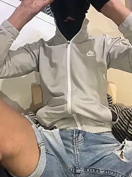 Yasar-Xxxl online show from 6, 2, 2026