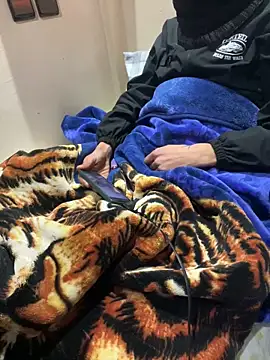 Yasar-Xxxl online show from 20, 2, 2026