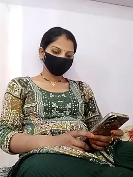 poojam93 online show from 5, 11, 2025