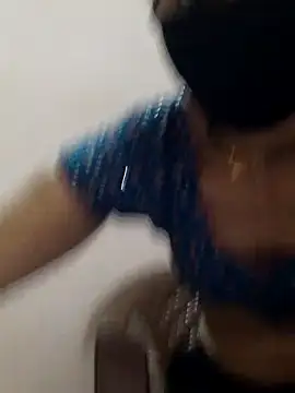 poojam93 online show from 17, 12, 2025