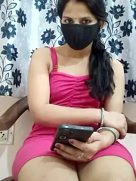 Snapshot of poojam93 chatting on 7, 4, 2026 poojam93 online show from 7, 4, 2026