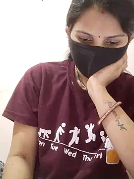 poojam93 online show from 13, 2, 2026