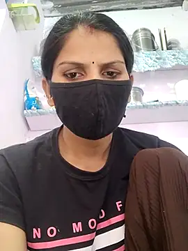 poojam93 online show from 18, 11, 2025