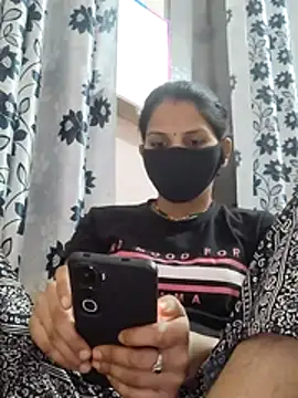 poojam93 online show from 5, 2, 2026