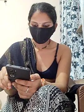 poojam93 online show from 18, 12, 2025