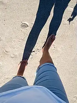 Snapshot of sarahkat86 chatting on 8, 11, 2025 sarahkat86 online show from 8, 11, 2025