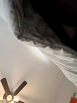 sarahkat86 online show from 9, 3, 2026