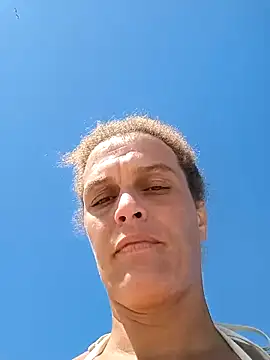 Snapshot of sarahkat86 chatting on 2, 11, 2025 sarahkat86 online show from 2, 11, 2025