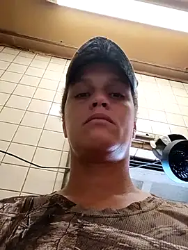 Snapshot of sarahkat86 chatting on 1, 12, 2025 sarahkat86 online show from 1, 12, 2025