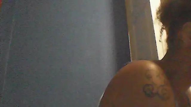 Snapshot of sarahkat86 chatting on 29, 10, 2025 sarahkat86 online show from 29, 10, 2025