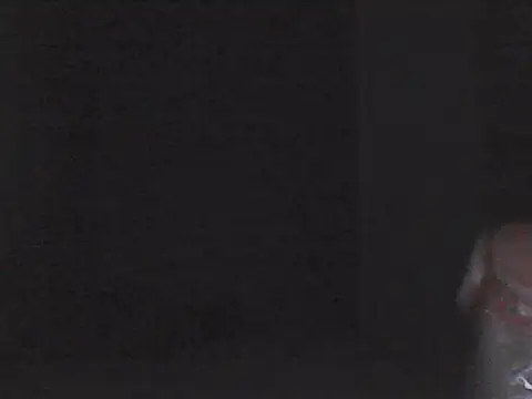 Snapshot of sarahkat86 chatting on 12, 10, 2025 sarahkat86 online show from 12, 10, 2025