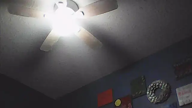 Snapshot of sarahkat86 chatting on 17, 10, 2025 sarahkat86 online show from 17, 10, 2025