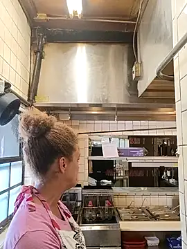 Snapshot of sarahkat86 chatting on 4, 11, 2025 sarahkat86 online show from 4, 11, 2025