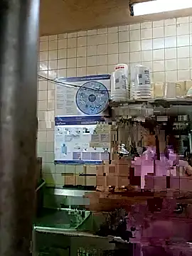 Snapshot of sarahkat86 chatting on 12, 10, 2025 sarahkat86 online show from 12, 10, 2025