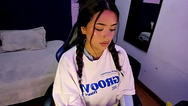 Maddiee Jackson online show from 25, 9, 2025