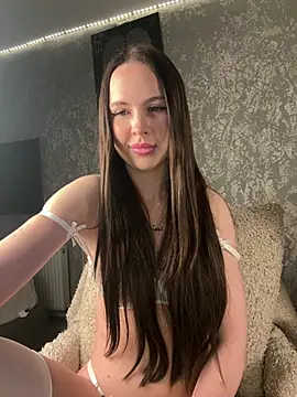 TianaCharm online show from 2, 2, 2026