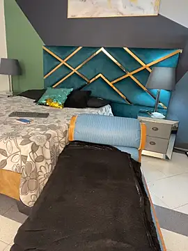 Ariagh  online show from 19, 4, 2026