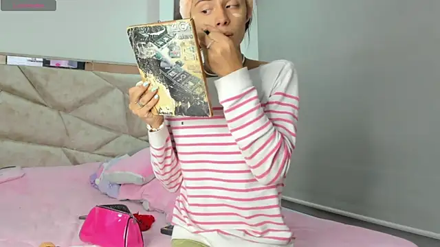 Snapshot of kendal_hot01 chatting on 5, 11, 2025 kendal hot01 online show from 5, 11, 2025