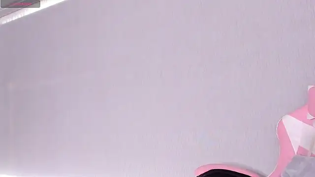 kendal hot01 online show from 12, 1, 2026