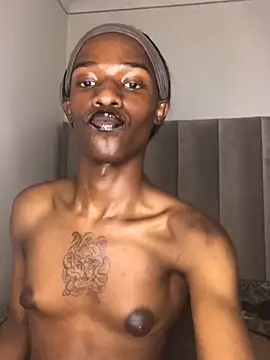 Snapshot of Trans_fairy chatting on 10, 10, 2025 Trans fairy online show from 10, 10, 2025