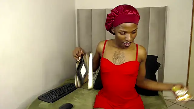 Snapshot of Trans_fairy chatting on 21, 11, 2025 Trans fairy online show from 21, 11, 2025