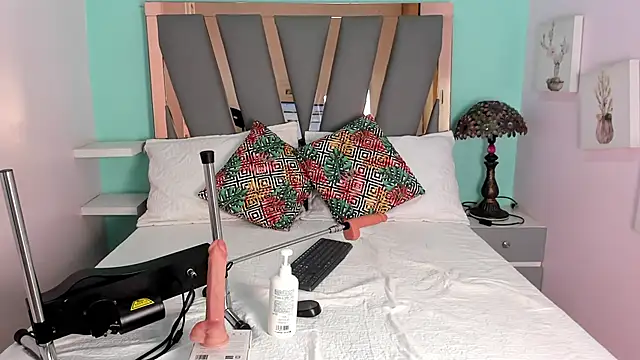 little lemmons  online show from 27, 10, 2025