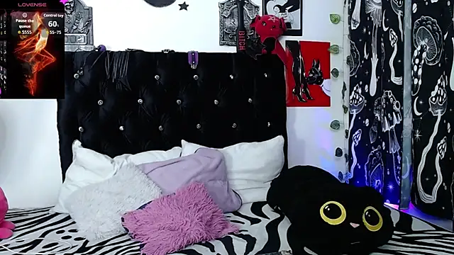 Snapshot of mayaREDdoll chatting on 14, 5, 2026 mayaREDdoll online show from 14, 5, 2026